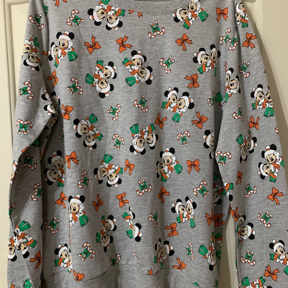 Disney’s Mickey Minnie crewneck long sleeve, gray sweatshirt, Christmas 2x